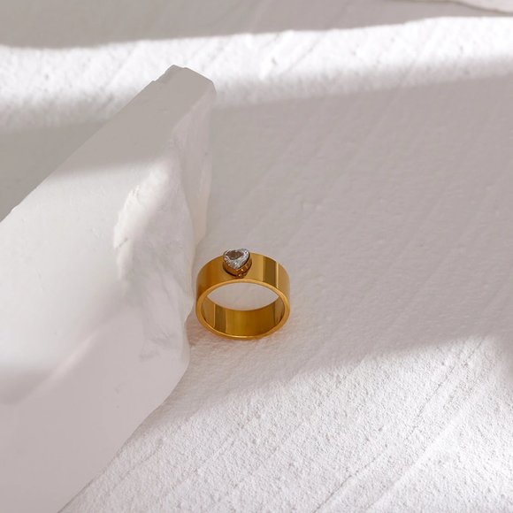 New 18K Gold Plated Solitaire Diamond Heart Ring - Picture 5 of 11